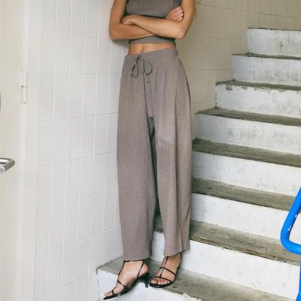 Zara‎ Tapered Flowy Lightweight Textured Pants Size L NWOT Rare Find!